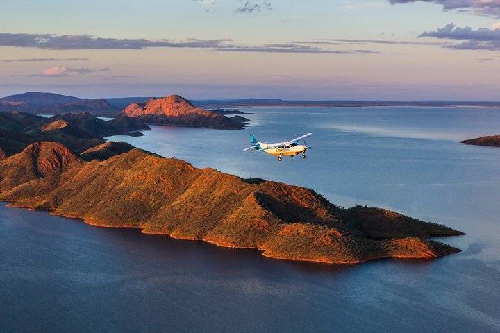 Naturskøn flyvning over Bungle Bungle Range og Cathedral Gorge-vandretur i Vestaustralien, foto 7 | wizardtrip