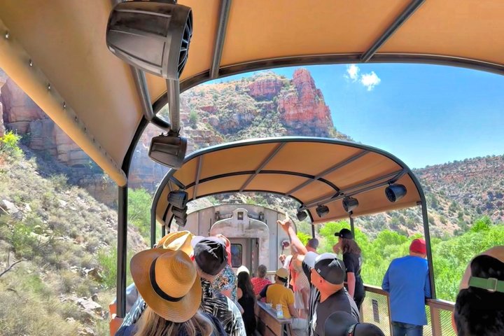ヴェルデキャニオン鉄道の景観列車旅、アリゾナ、赤岩、川、野生動物、写真6 | wizardtrip