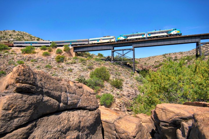 ヴェルデキャニオン鉄道の景観列車旅、アリゾナ、赤岩、川、野生動物、写真17 | wizardtrip