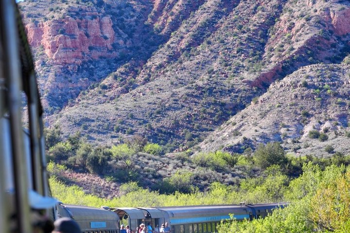 ヴェルデキャニオン鉄道の景観列車旅、アリゾナ、赤岩、川、野生動物、写真20 | wizardtrip