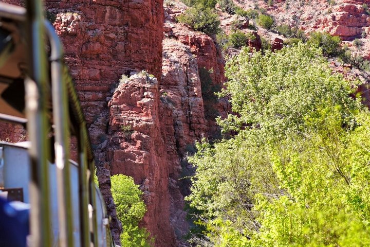 ヴェルデキャニオン鉄道の景観列車旅、アリゾナ、赤岩、川、野生動物、写真21 | wizardtrip