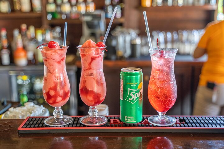 シュノーケリング、BBQランチ、ビーチでのリラックスを楽しめるセントマーチン島の終日ボートツアー、写真3 | wizardtrip