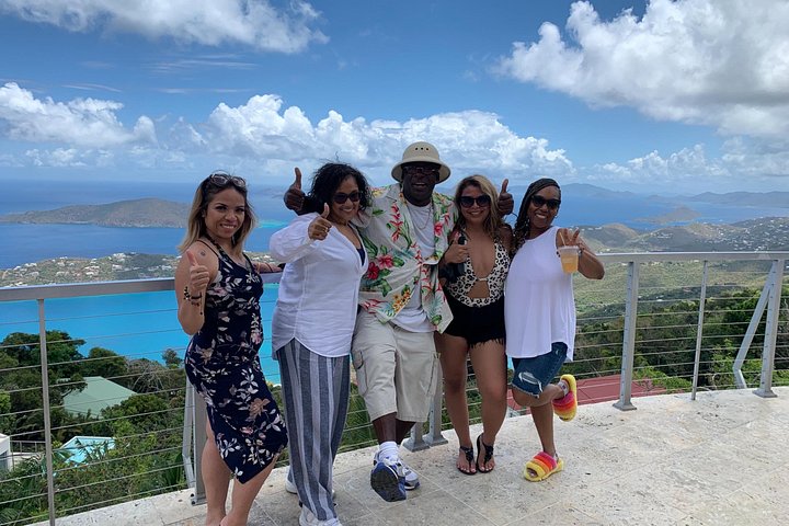 Visite guidée privée de St Thomas, avec des points de vue panoramiques, des sites historiques, du shopping et la plage de Magens Bay, photo 12 | wizardtrip
