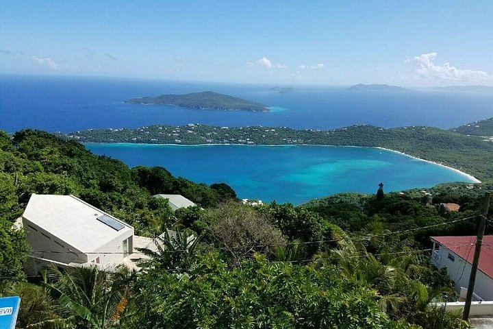 Visite guidée privée de St Thomas, avec des points de vue panoramiques, des sites historiques, du shopping et la plage de Magens Bay, photo 17 | wizardtrip