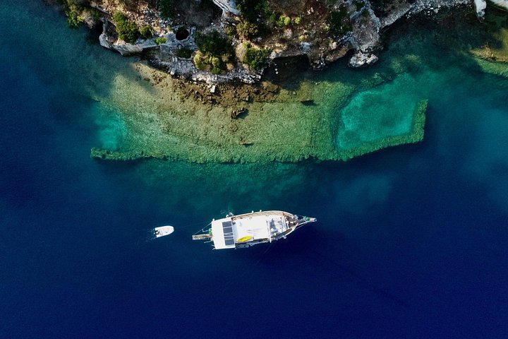 Bådtur der udforsker Kekova øens sunkne by og historiske steder fra Kaş, Tyrkiet, foto 12 | wizardtrip