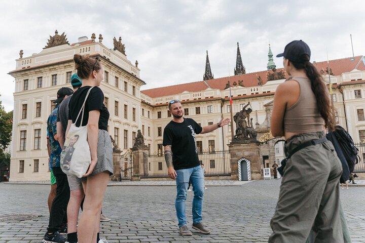 Prags ikoniske Karlsbro, Rådhuspladsen og Prag Slot udforskes på denne omfattende byrundtur, foto 10 | wizardtrip