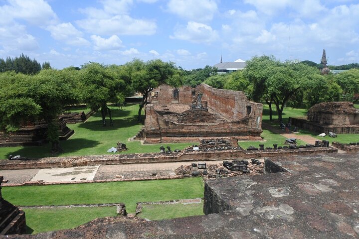 Utforska de magnifika antika templen och Buddhastatyerna i Ayutthaya, Thailand, foto 6 | wizardtrip