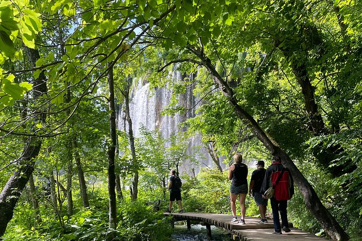 Heldags guidad tur från Zagreb till nationalparken Plitvicesjöarna och byn Rastoke, Kroatien, foto 9 | wizardtrip