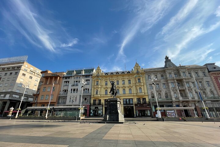 Zagreb walking tour exploring Old Town landmarks, WW2 tunnels, and the funicular, photo 13 | wizardtrip