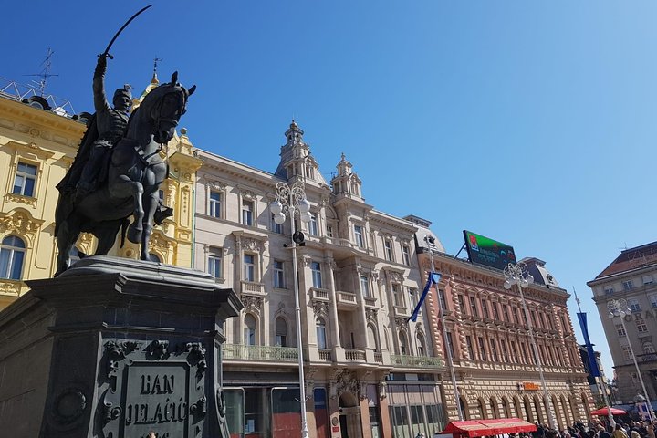 Zagreb walking tour exploring Old Town landmarks, WW2 tunnels, and the funicular, photo 20 | wizardtrip