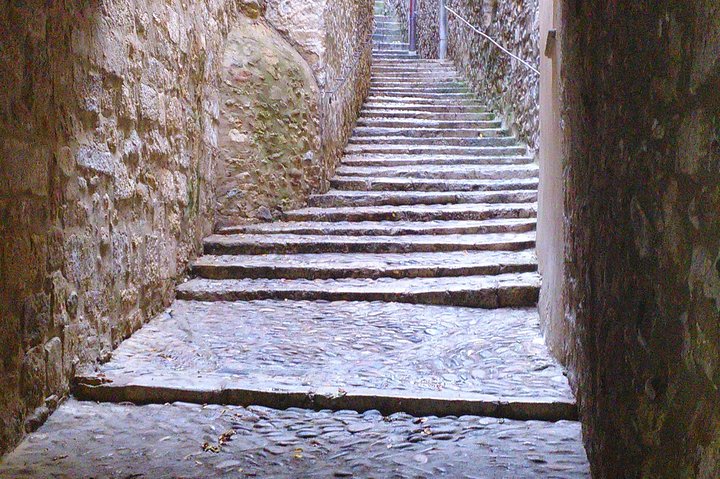 Visite guidée Game of Thrones à Gérone, exploration des lieux de tournage et des rues médiévales, photo 8 | wizardtrip
