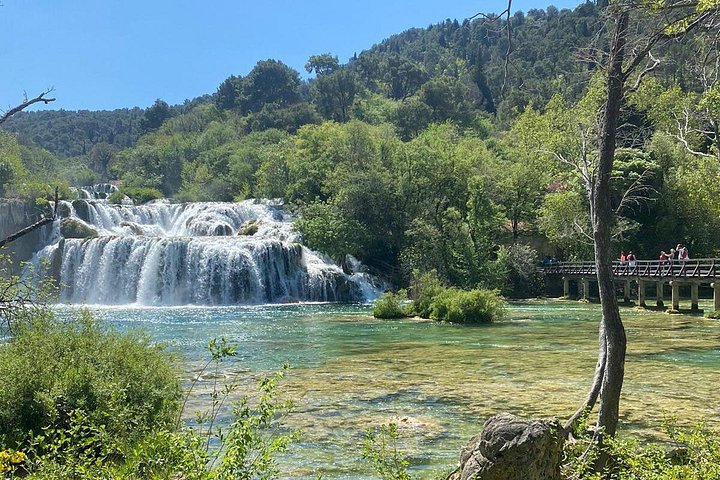 Tagesausflug von Split zu den Krka-Wasserfällen und Trogir mit Wasserfällen, Bootsfahrt und historischer Stadt, Foto 9 | wizardtrip