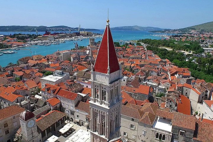 Tagesausflug von Split zu den Krka-Wasserfällen und Trogir mit Wasserfällen, Bootsfahrt und historischer Stadt, Foto 11 | wizardtrip