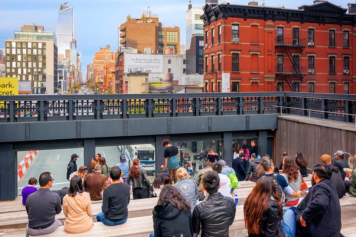 En guidet madtur, der udforsker Chelsea Market og The High Line i New York City, med lokale delikatesser og naturskøn udsigt, foto 6 | wizardtrip