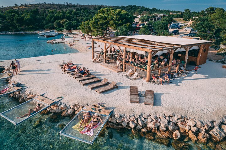 Boottocht vanuit Split naar Blue Lagoon, Borkko Beach en het eiland Šolta met zwemmen, snorkelen en lunch, foto 20 | wizardtrip