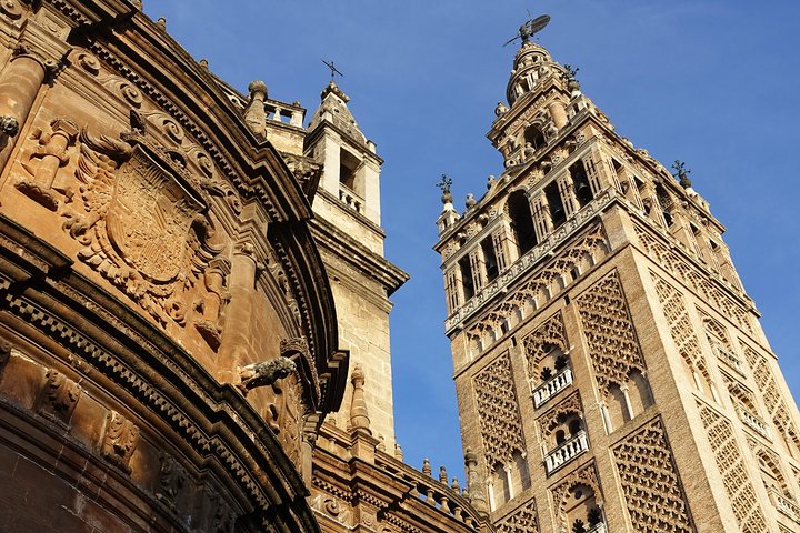 Guided tour of Seville's Alcazar and Cathedral, including the Giralda Tower and gardens, photo 11 | wizardtrip