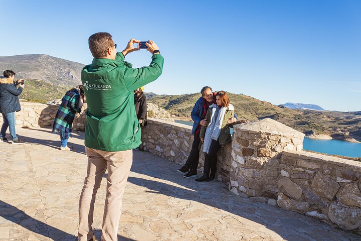Guided tour of the white villages and Ronda from Seville, showcasing Andalusian culture and landscapes, photo 18 | wizardtrip