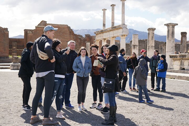 Tour de dia inteiro em pequeno grupo de Roma para Pompeia e Costa Amalfitana, com ruínas antigas e vilas costeiras cênicas, foto 20 | wizardtrip