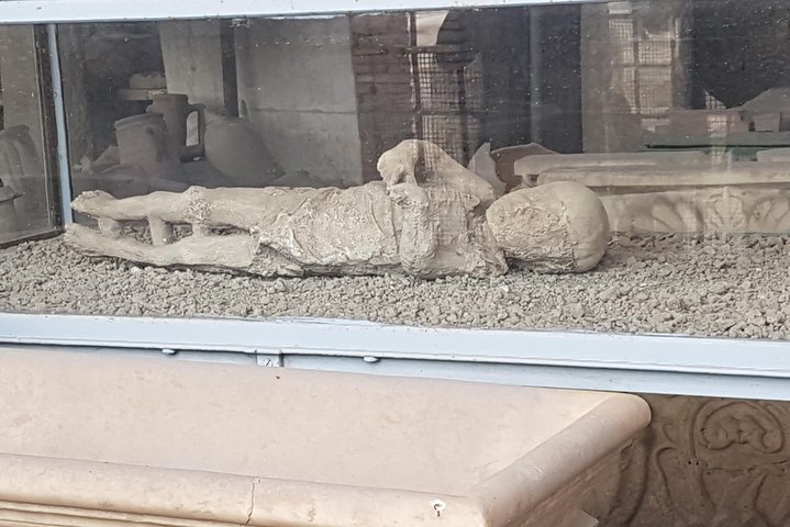 Tour de dia inteiro em pequeno grupo de Roma para Pompeia e Costa Amalfitana, com ruínas antigas e vilas costeiras cênicas, foto 26 | wizardtrip
