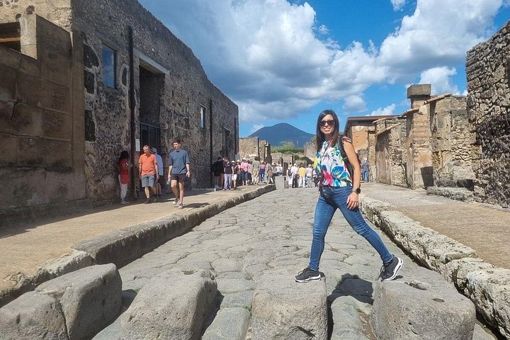 Tour de dia inteiro em pequeno grupo de Roma para Pompeia e Costa Amalfitana, com ruínas antigas e vilas costeiras cênicas, foto 28 | wizardtrip