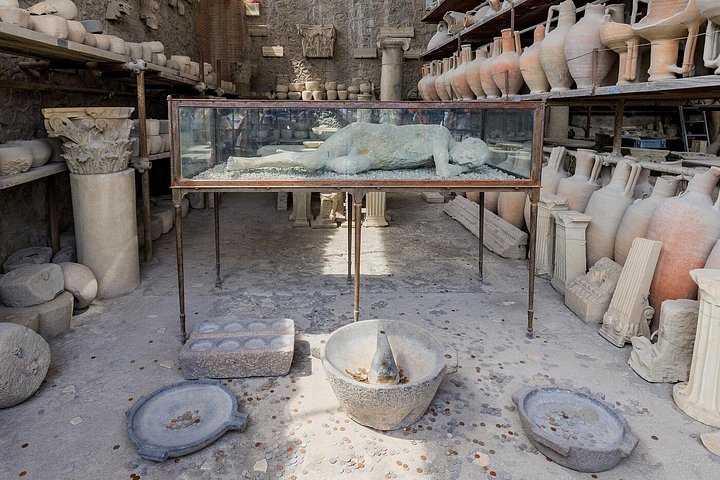 Tour de dia inteiro em pequeno grupo de Roma para Pompeia e Costa Amalfitana, com ruínas antigas e vilas costeiras cênicas, foto 30 | wizardtrip