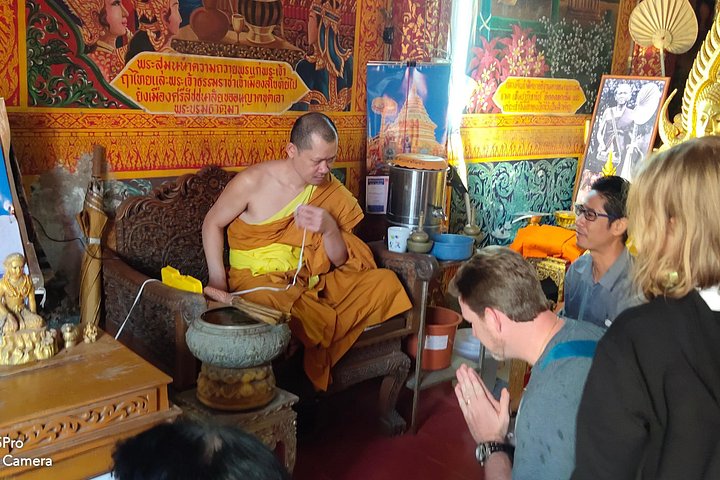 Spirituele zonsopgang tour bij Wat Phra That Doi Suthep tempel in Chiang Mai, Thailand, foto 17 | wizardtrip