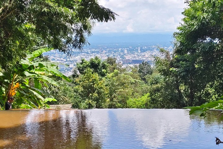 Spirituele zonsopgang tour bij Wat Phra That Doi Suthep tempel in Chiang Mai, Thailand, foto 39 | wizardtrip
