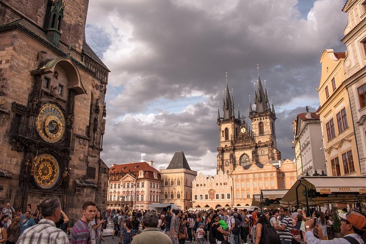 Recorrido a pie por el Casco Antiguo, la Ciudad Nueva y el Barrio Judío de Praga, mostrando monumentos y joyas ocultas, foto 6 | wizardtrip