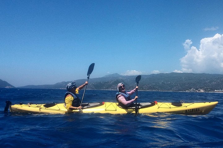 Havkajak-eventyr i Kekova, Tyrkiet, udforskning af sunkne byer og svømning i bugter, foto 12 | wizardtrip