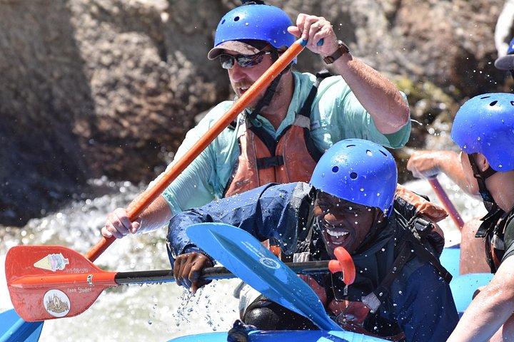 Wildwasser-Rafting-Abenteuer in der Royal Gorge in Cañon City, Colorado, Foto 12 | wizardtrip