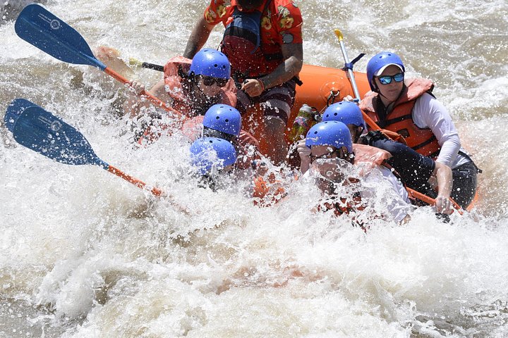 Wildwasser-Rafting-Abenteuer in der Royal Gorge in Cañon City, Colorado, Foto 14 | wizardtrip