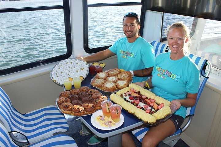 Snorkeling adventure in Maui to Molokini Crater and Turtle Town on a catamaran, photo 6 | wizardtrip