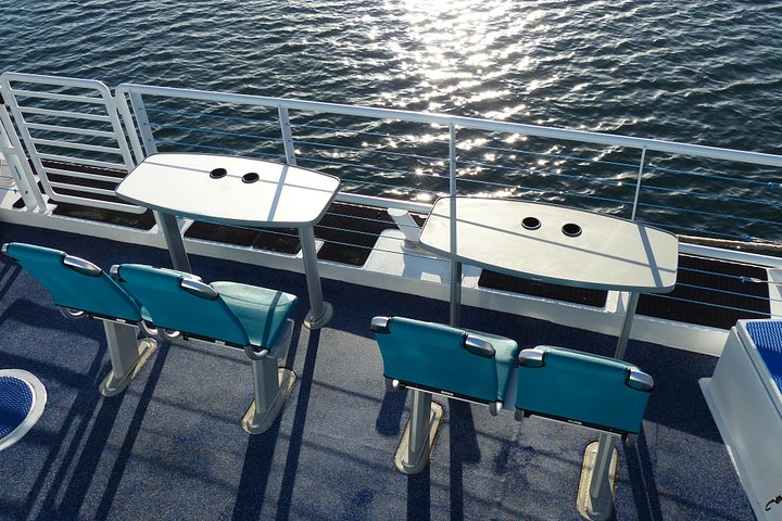 Snorkeling adventure in Maui to Molokini Crater and Turtle Town on a catamaran, photo 29 | wizardtrip