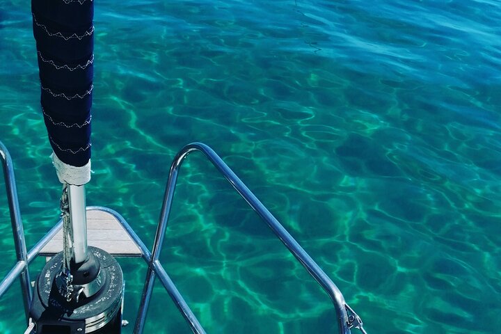 Croisière privée en yacht explorant le littoral de Corfou, les îles et la vieille ville historique, photo 14 | wizardtrip
