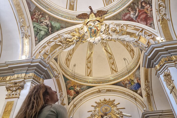 Entdecken Sie Valencias historische Wahrzeichen, darunter die Kathedrale, die Seidenbörse und die Kirche San Nicolás, Foto 9 | wizardtrip