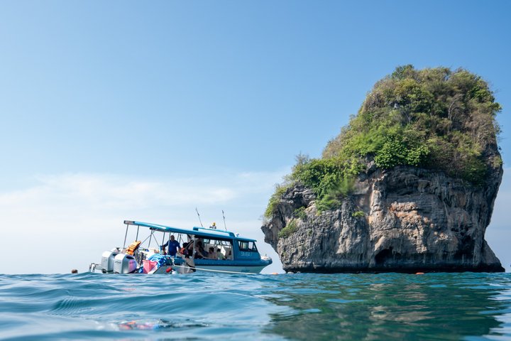 Speedboot-Tour zu den Phi Phi Inseln von Phuket, Thailand, mit Besuch der Maya Bay und Schnorchelplätzen, Foto 13 | wizardtrip