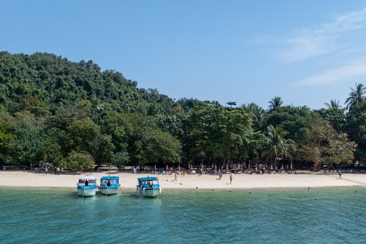 Speedboot-Tour zu den Phi Phi Inseln von Phuket, Thailand, mit Besuch der Maya Bay und Schnorchelplätzen, Foto 16 | wizardtrip