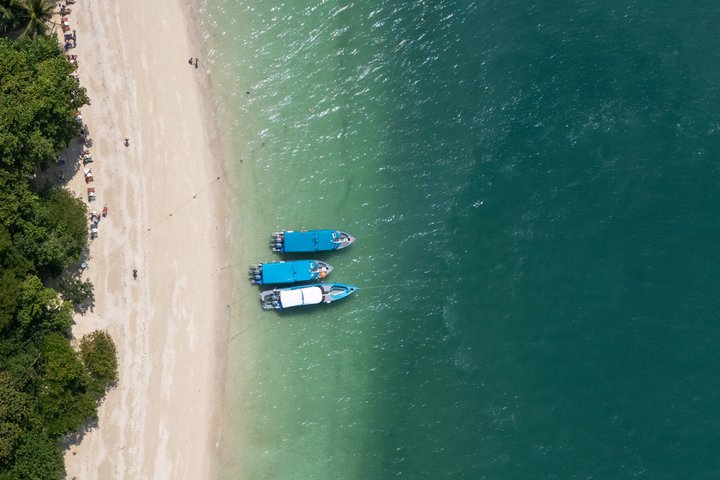 Speedboot-Tour zu den Phi Phi Inseln von Phuket, Thailand, mit Besuch der Maya Bay und Schnorchelplätzen, Foto 17 | wizardtrip