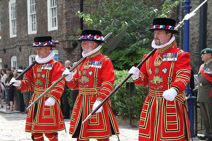 Visita VIP à Torre de Londres, com as Joias da Coroa e um encontro privado com um Beefeater, foto 14 | wizardtrip