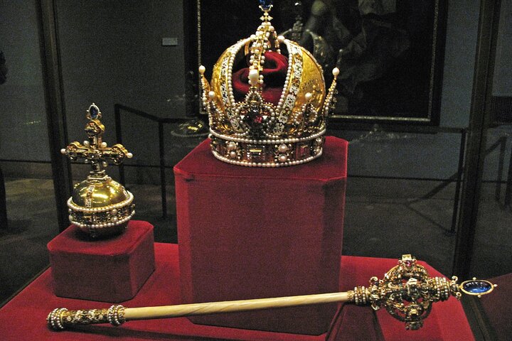 Early access tour of the Tower of London, Crown Jewels, and Tower Bridge in London, photo 7 | wizardtrip
