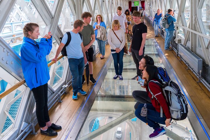 Early access tour of the Tower of London, Crown Jewels, and Tower Bridge in London, photo 11 | wizardtrip