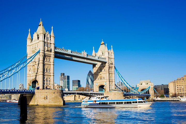 Early access tour of the Tower of London, Crown Jewels, and Tower Bridge in London, photo 13 | wizardtrip