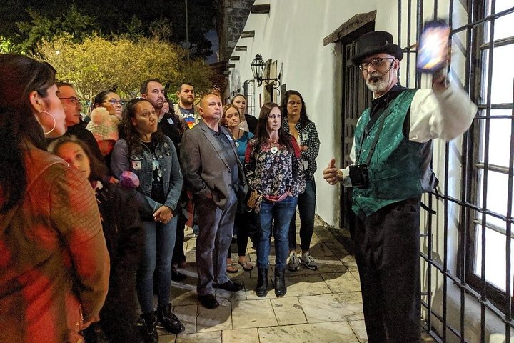 Une visite guidée à pied explorant l'histoire hantée et les légendes effrayantes du vieux San Antonio, photo 13 | wizardtrip