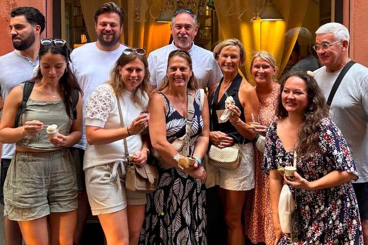 Een begeleide foodtour in Bologna, Italië, met lokale markten, pastamaken en proeverijen, foto 6 | wizardtrip