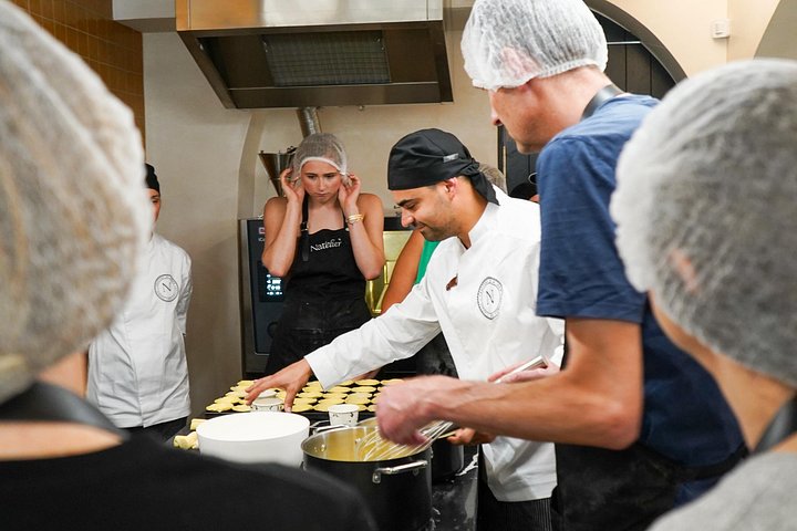 Interactieve Pastel de Nata bakles in een bakkerij in Lissabon, foto 12 | wizardtrip