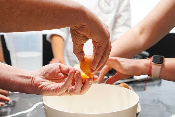 Interactieve Pastel de Nata bakles in een bakkerij in Lissabon, foto 18 | wizardtrip
