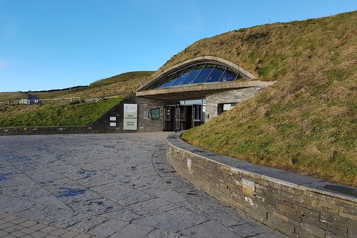 Tagestour zu den Cliffs of Moher und dem Burren von Galway, Irland, mit dramatischer Küstenlandschaft, Foto 8 | wizardtrip