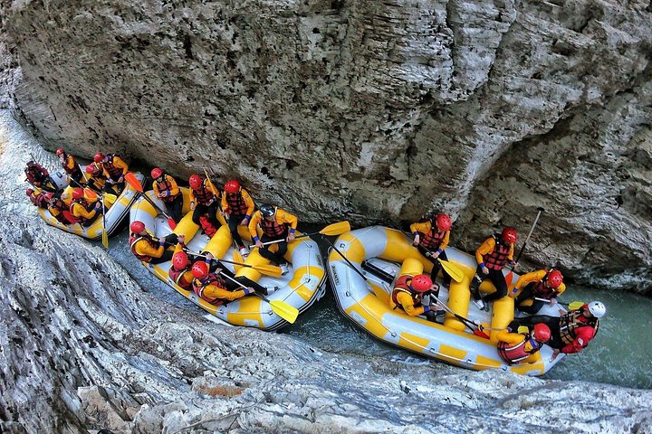 Avventura di rafting e river tubing negli scenografici canyon di Osumi, Albania, foto 12 | wizardtrip