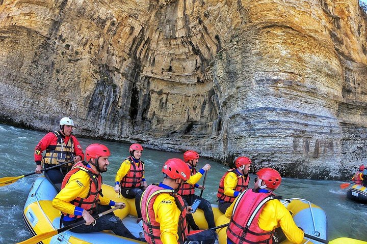 Avventura di rafting e river tubing negli scenografici canyon di Osumi, Albania, foto 17 | wizardtrip