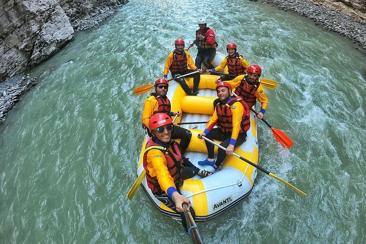 Avventura di rafting e river tubing negli scenografici canyon di Osumi, Albania, foto 18 | wizardtrip